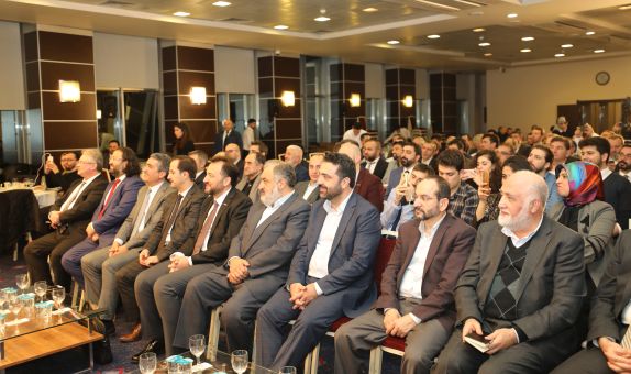 Türkiye'nin Yenilenebilir Enerji Vizyonu MÜSİAD'da Ele Alındı Türkiye'nin Yenilenebilir Enerji Vizyonu MÜSİAD'da Ele Alındı