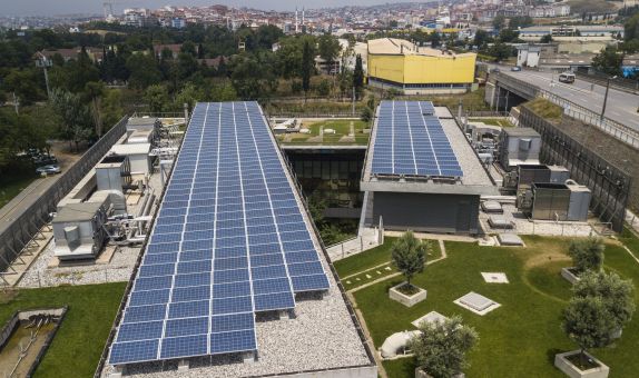 Şişecam'ın Çatıları Güneşleniyor Şişecam'ın Çatıları Güneşleniyor