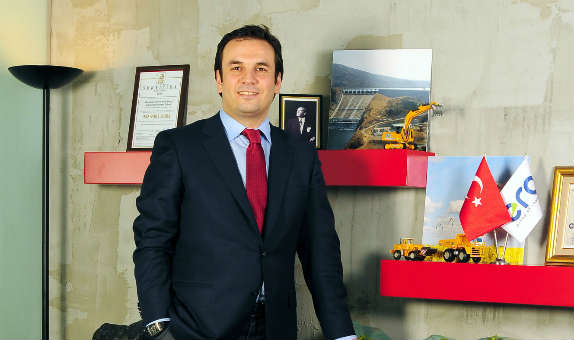 Era Şirketler Grubu Yönetim Kurulu Başkanı Alpay Ünal: "Enerji yatırımları, diğer sektörlere göre yüksek maliyetler ve uzun sürede gerçekleşiyor"