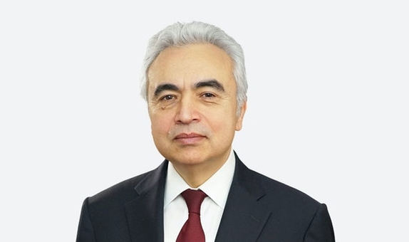 Dr. Fatih Birol: "Değişim Başladı, Dünyada Yeni Bir Enerji Sistemi Doğuyor" Dr. Fatih Birol: "Değişim Başladı, Dünyada Yeni Bir Enerji Sistemi Doğuyor"