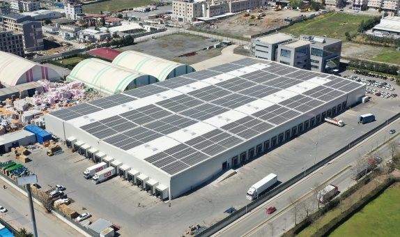 BİM, 6. Çatı Üzeri GES Kurulumunu Tamamladı BİM, 6. Çatı Üzeri GES Kurulumunu Tamamladı