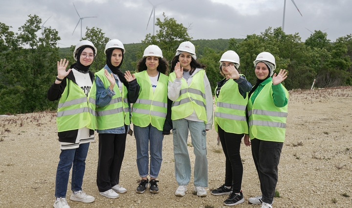 Borusan EnBW Enerji, Yenilenebilir Enerjide Kadın İstihdamını Desteklemeyi Sürdürüyor Borusan EnBW Enerji, Yenilenebilir Enerjide Kadın İstihdamını Desteklemeyi Sürdürüyor
