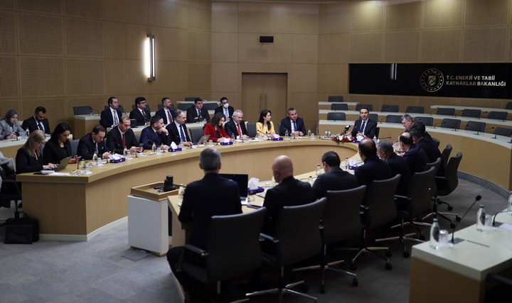 Yenilenebilirde 7 Bin 500 Megavatlık Kapasite Tahsisi