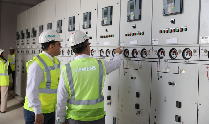 Siemens Türkiye'nin Enerji Çözümleri, Uşak OSB'de Yıllık 2 Milyon TL Tasarruf Sağlıyor Siemens Türkiye'nin Enerji Çözümleri, Uşak OSB'de Yıllık 2 Milyon TL Tasarruf Sağlıyor
