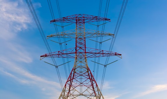 Nihat Özdemir: "2016 yılında Türkiye'de enerji sıkıntısı olabilir"