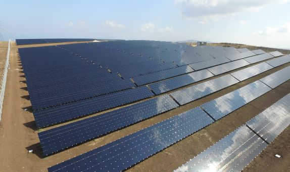 Enerjisa İlk Güneş Enerjisi Santralini Bandırma'da İşletmeye Aldı Enerjisa İlk Güneş Enerjisi Santralini Bandırma'da İşletmeye Aldı