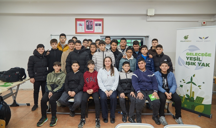 "Geleceğe Yeşil Işık Yak" Projesinde İkinci Durak: İzmir "Geleceğe Yeşil Işık Yak" Projesinde İkinci Durak: İzmir