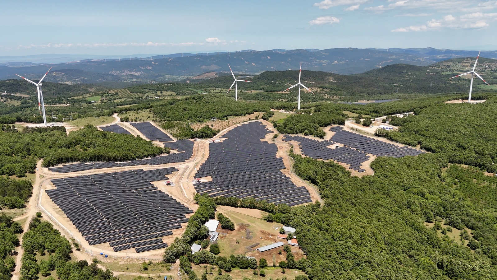Akfen Yenilenebilir Enerji'nin Kocalar RES Projesindeki Kapasite Artışı Tamamlandı Akfen Yenilenebilir Enerji'nin Kocalar RES Projesindeki Kapasite Artışı Tamamlandı