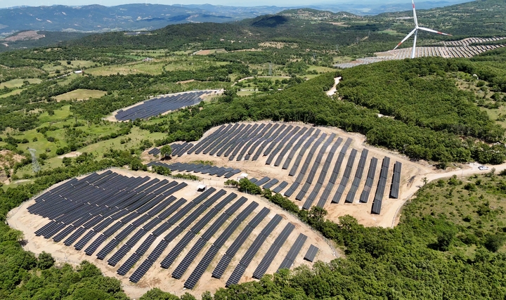 Akfen Yenilenebilir Enerji, Tamamı Temiz Kaynaklardan Enerji Üretiminde 828 MW'lık Kurulu Güce Ulaştı Akfen Yenilenebilir Enerji, Tamamı Temiz Kaynaklardan Enerji Üretiminde 828 MW'lık Kurulu Güce Ulaştı