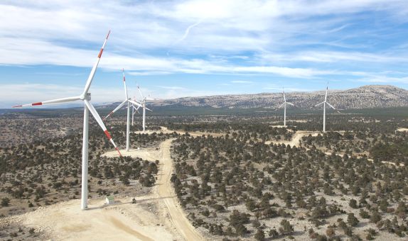 Akfen Yenilenebilir Enerji'ye İki Ödül Birden