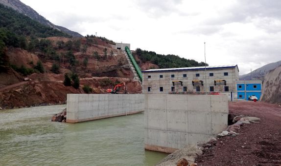 Bereket Enerji Grubu Akıncı HES'i Devreye Aldı