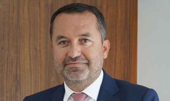 Bereket Enerji Grubu'nun Yeni CEO'su İdris Küpeli Oldu Bereket Enerji Grubu'nun Yeni CEO'su İdris Küpeli Oldu