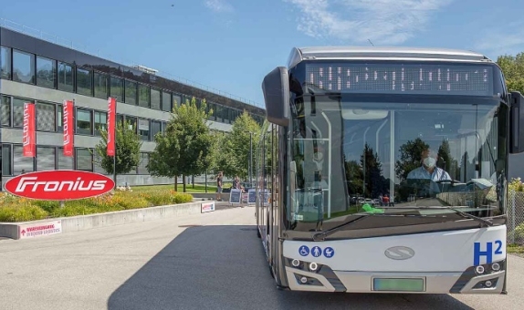 Deposu Yeşil Hidrojenle Dolan Otobüs Yollarda Deposu Yeşil Hidrojenle Dolan Otobüs Yollarda