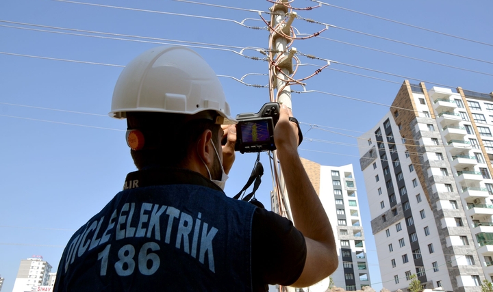 Dicle Elektrik Uzun Yıllar Borcunu Ödemeyip Şiddete Başvuranları Mektupla Uyardı Dicle Elektrik Uzun Yıllar Borcunu Ödemeyip Şiddete Başvuranları Mektupla Uyardı