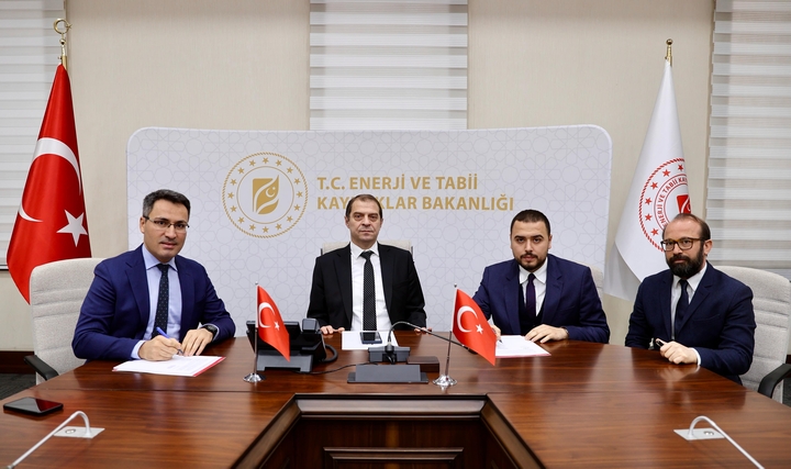 Efor Holding'ten 160 MW'lık Rüzgar Enerjisi Santralleri için Büyük Adım Efor Holding'ten 160 MW'lık Rüzgar Enerjisi Santralleri için Büyük Adım