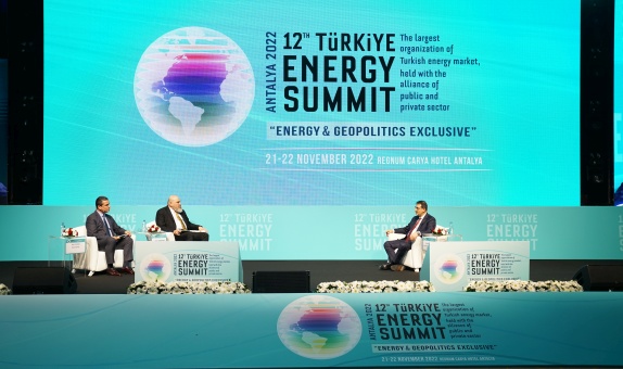 Enerji ve Tabii Kaynaklar Bakanı Fatih Dönmez: Dünya Enerji Tarihinde Öngörülebilirliğin En Az Olduğu Bir Dönem Enerji ve Tabii Kaynaklar Bakanı Fatih Dönmez: Dünya Enerji Tarihinde Öngörülebilirliğin En Az Olduğu Bir Dönem