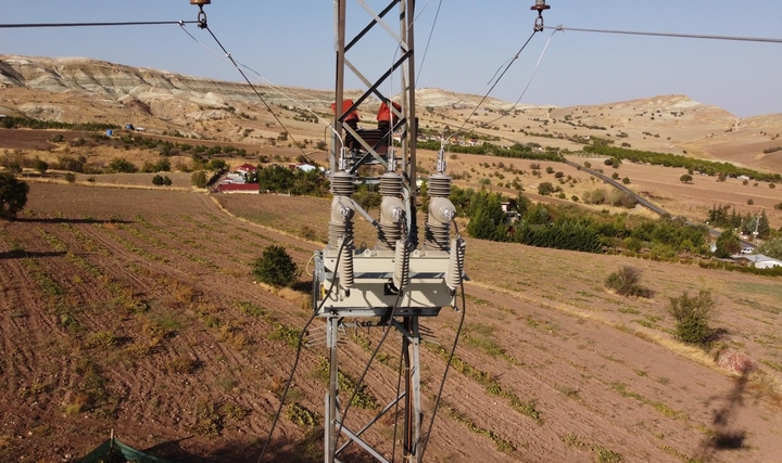 Enerjisa Dağıtım Şirketleri Elektrik Kesintilerini Azaltacak Kritik Teknolojiyi Yerlileştirdi Enerjisa Dağıtım Şirketleri Elektrik Kesintilerini Azaltacak Kritik Teknolojiyi Yerlileştirdi