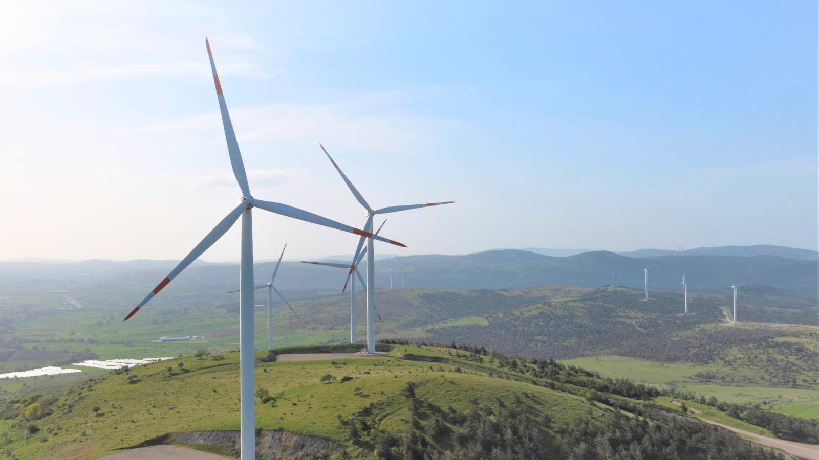 Enerjisa Üretim, Türkiye'nin Enerji Dönüşümünü Yenilenebilir Kaynaklarla Hızlandırıyor Enerjisa Üretim, Türkiye'nin Enerji Dönüşümünü Yenilenebilir Kaynaklarla Hızlandırıyor