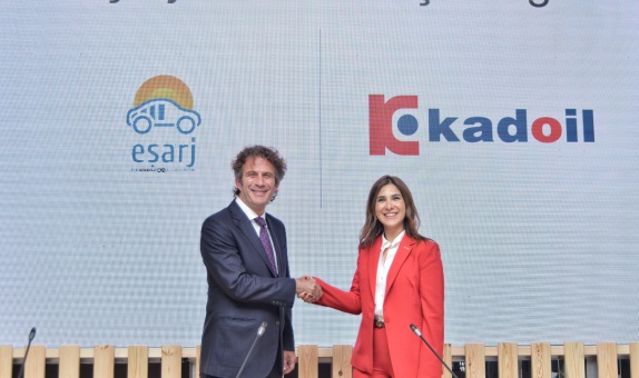 Eşarj ve Kadoil İş birliği ile Türkiye'nin Elektrikli Araç Şarj İstasyon Ağı Genişliyor
