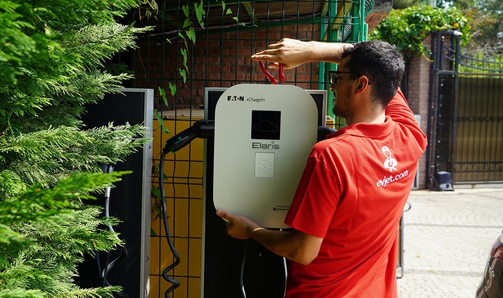 Hatalı Kurulan Elektrikli Araç Şarj İstasyonları, Yapı Güvenliğini Tehdit Ediyor