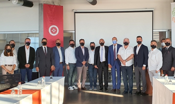 İzmir Yenilenebilir Enerjide Teknoloji Üssü Olacak İzmir Yenilenebilir Enerjide Teknoloji Üssü Olacak