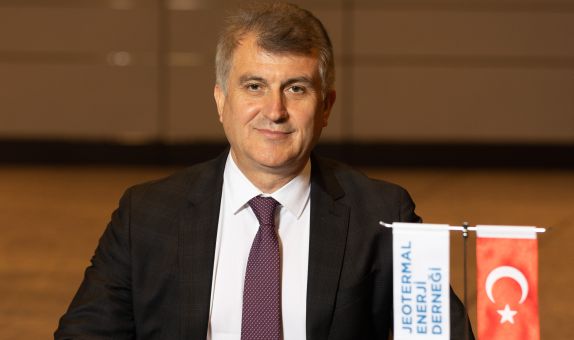 Jeotermal Enerji Derneği (JED) Başkanlığı'na Yeniden Ali Kındap Seçildi Jeotermal Enerji Derneği (JED) Başkanlığı'na Yeniden Ali Kındap Seçildi