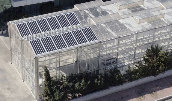 Kendi Enerjisini Kendi Üreten Cam Sera