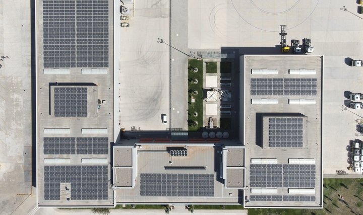 Mercedes-Benz Türk'ten Aksaray'a Güneş Enerjisi Yatırımı