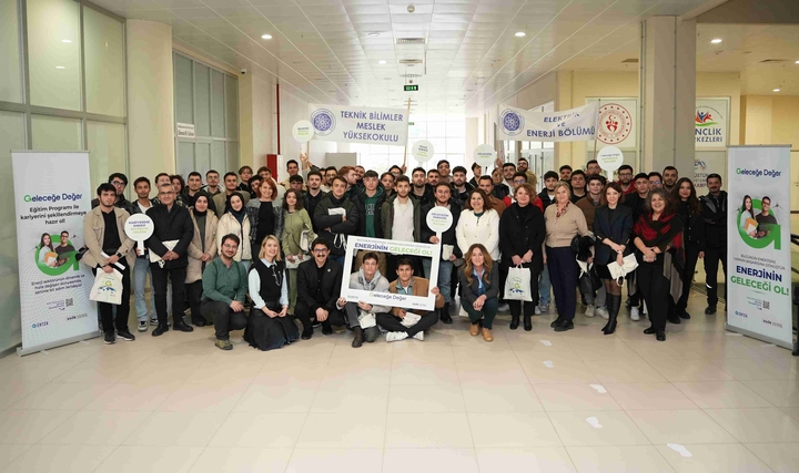 Öğrencilere Yenilenebilir Enerji Sektöründe Rehberlik Edecek Proje Öğrencilere Yenilenebilir Enerji Sektöründe Rehberlik Edecek Proje