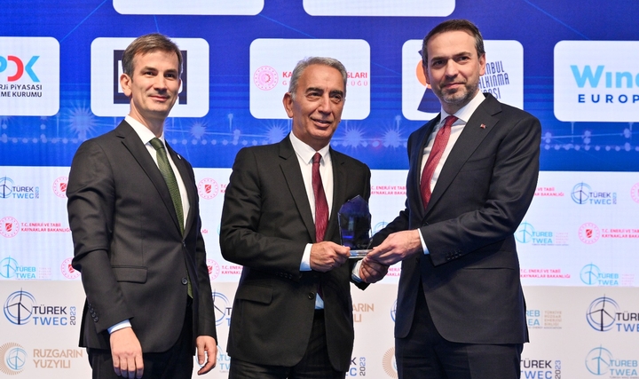 Polat Enerji'ye 12. Türkiye Rüzgar Enerjisi Kongresi'nden Anlamlı Ödül