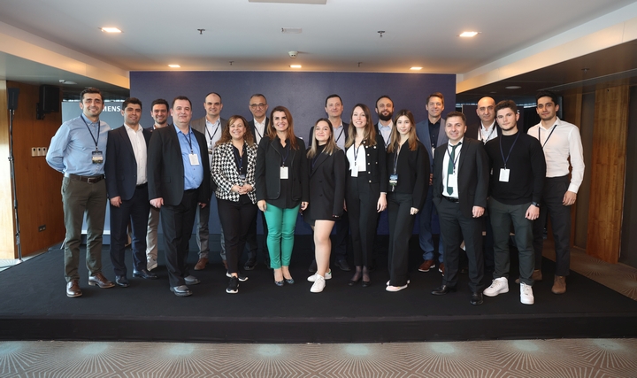 Siemens Türkiye 'PV+ DAY' Etkinliği ile Sektör Paydaşları İle Bir Araya Geldi Siemens Türkiye 'PV+ DAY' Etkinliği ile Sektör Paydaşları İle Bir Araya Geldi