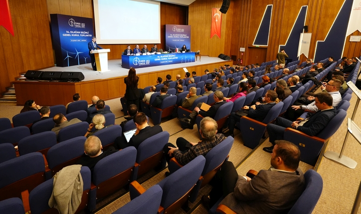 TÜREB Genel Kurulu'nda Dr. İbrahim Erden Yeniden Başkan Seçildi