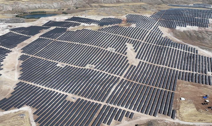 Türk Telekom Sivas'taki dev GES Yatırımını 5G ile İstanbul'dan Açtı Türk Telekom Sivas'taki dev GES Yatırımını 5G ile İstanbul'dan Açtı