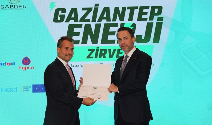 Türkiye Enerjide Tam Bağımsızlığa 'Yeşil Dönüşüm' ile Ulaşacak Türkiye Enerjide Tam Bağımsızlığa 'Yeşil Dönüşüm' ile Ulaşacak