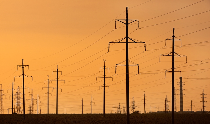 Türkiye'nin Elektrik Dağıtımında Yeni Dönem: Enerji Dönüşümü, Dağıtım Şirketlerine Yeni Roller Getiriyor Türkiye'nin Elektrik Dağıtımında Yeni Dönem: Enerji Dönüşümü, Dağıtım Şirketlerine Yeni Roller Getiriyor