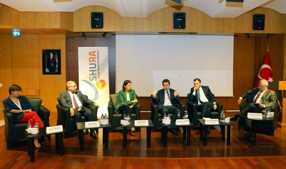 Türkiye'nin İlk Enerji Dönüşümünün Finansmanı Raporu Açıklandı Türkiye'nin İlk Enerji Dönüşümünün Finansmanı Raporu Açıklandı