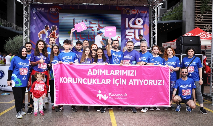 Uludağ Elektrik Koşu Takımı Depremzede Kız Çocuklarının Geleceği için Koştu Uludağ Elektrik Koşu Takımı Depremzede Kız Çocuklarının Geleceği için Koştu
