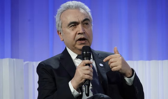 Fatih Birol Uluslararası Enerji Ajansı'nda Yeniden Başkan Seçildi Fatih Birol Uluslararası Enerji Ajansı'nda Yeniden Başkan Seçildi