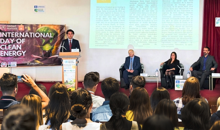 Uluslararası Temiz Enerji Günü, Ankara'daki Panelde Taçlandırıldı Uluslararası Temiz Enerji Günü, Ankara'daki Panelde Taçlandırıldı