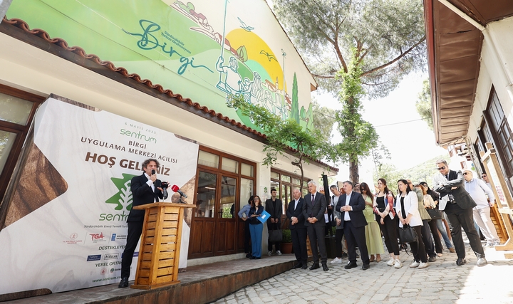 Yeşil Dönüşümün Kalbi Birgi'de Atıyor: SENTRUM Birgi Uygulama Merkezi Açıldı Yeşil Dönüşümün Kalbi Birgi'de Atıyor: SENTRUM Birgi Uygulama Merkezi Açıldı