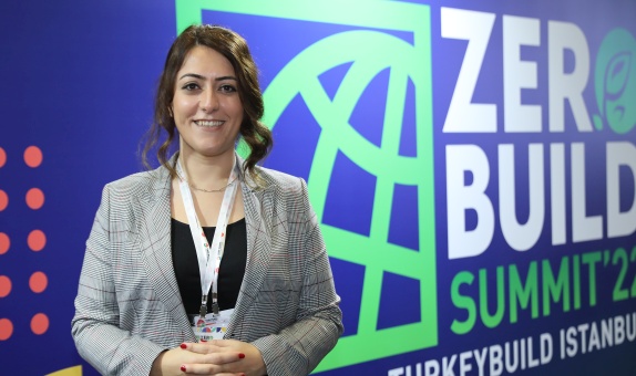 ZeroBuild Summit'23 Direktörü Doç. Dr. Gamze Karanfil Kaçmaz: "Sıfır Enerji Bina'lara Dönüşümü Konu Alacağız" ZeroBuild Summit'23 Direktörü Doç. Dr. Gamze Karanfil Kaçmaz: "Sıfır Enerji Bina'lara Dönüşümü Konu Alacağız"
