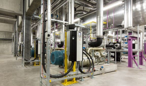ABB Yüksek Verimli Motorlar ve Sürücülerin Daha Fazla Benimsenmesini Teşvik Ediyor ABB Yüksek Verimli Motorlar ve Sürücülerin Daha Fazla Benimsenmesini Teşvik Ediyor