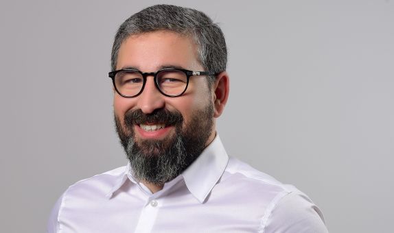 ESCON Enerji Genel Müdürü Onur Ünlü:'Trijenerasyon Sistemleri ile Yüzde 95 Oranında Verimlilik Elde Etmek Mümkün" ESCON Enerji Genel Müdürü Onur Ünlü:'Trijenerasyon Sistemleri ile Yüzde 95 Oranında Verimlilik Elde Etmek Mümkün"